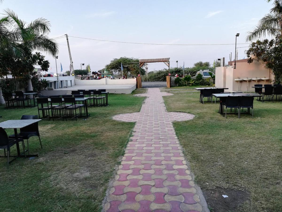 Hotel Shiv Regency Kukma المظهر الخارجي الصورة