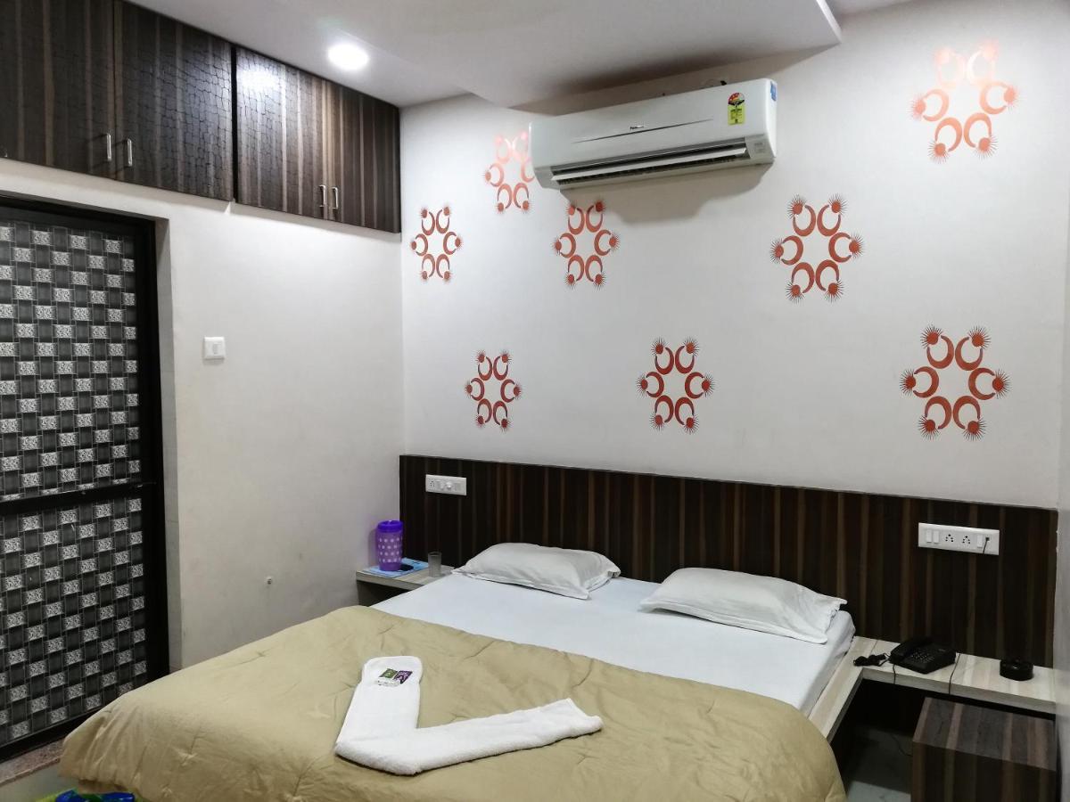 Hotel Shiv Regency Kukma المظهر الخارجي الصورة