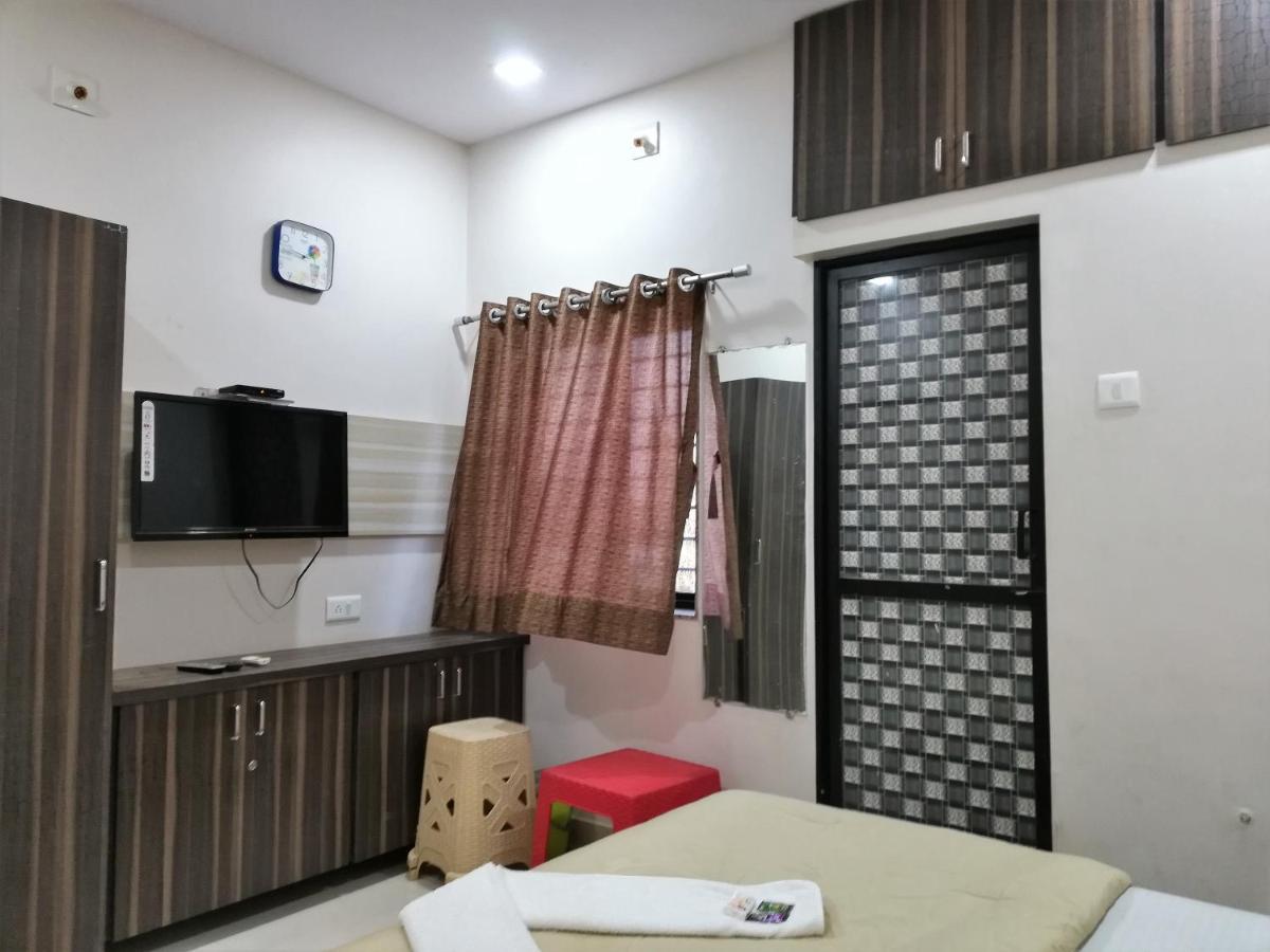 Hotel Shiv Regency Kukma المظهر الخارجي الصورة